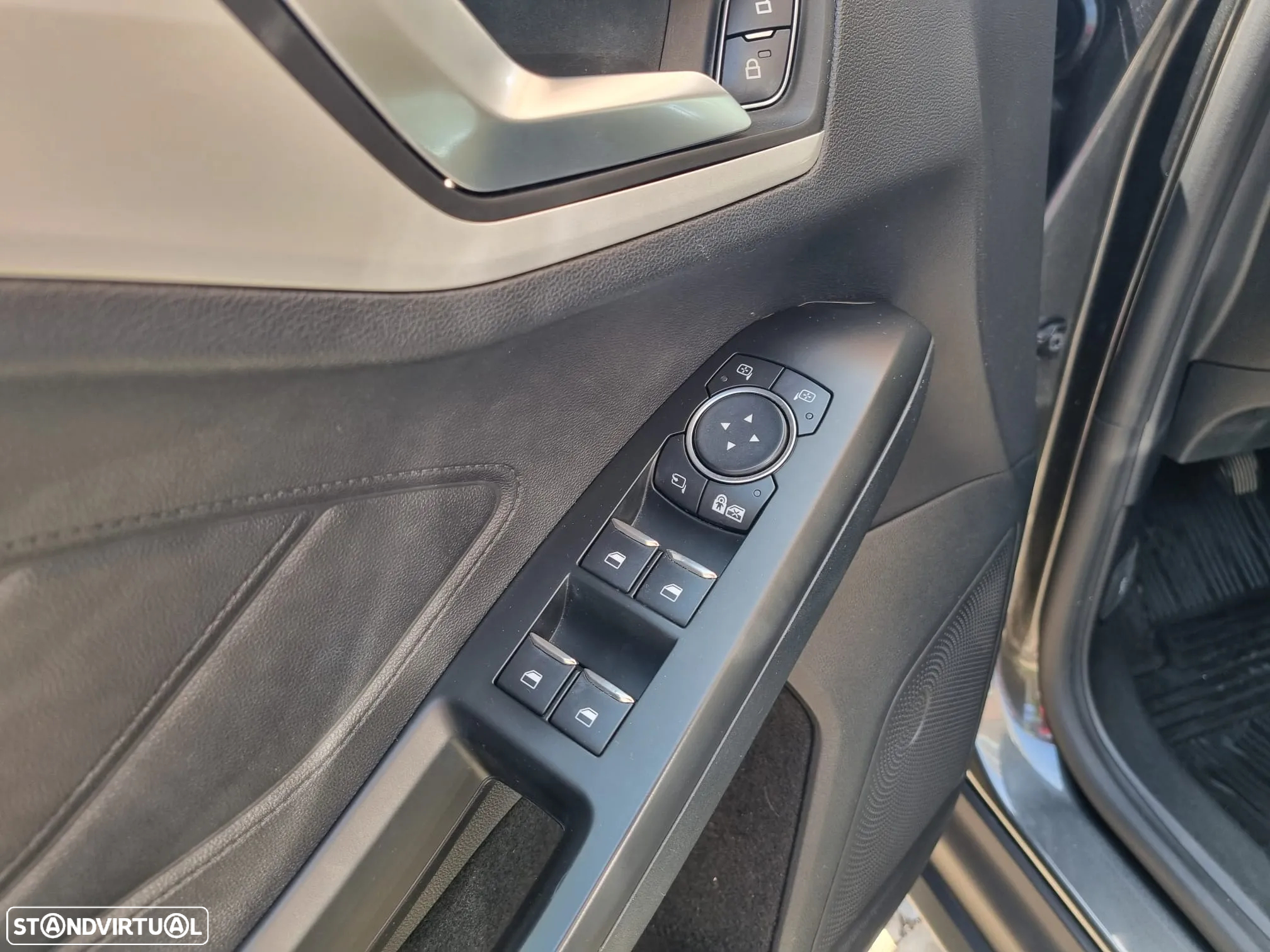 Ford Focus SW 1.0 EcoBoost Business - 13