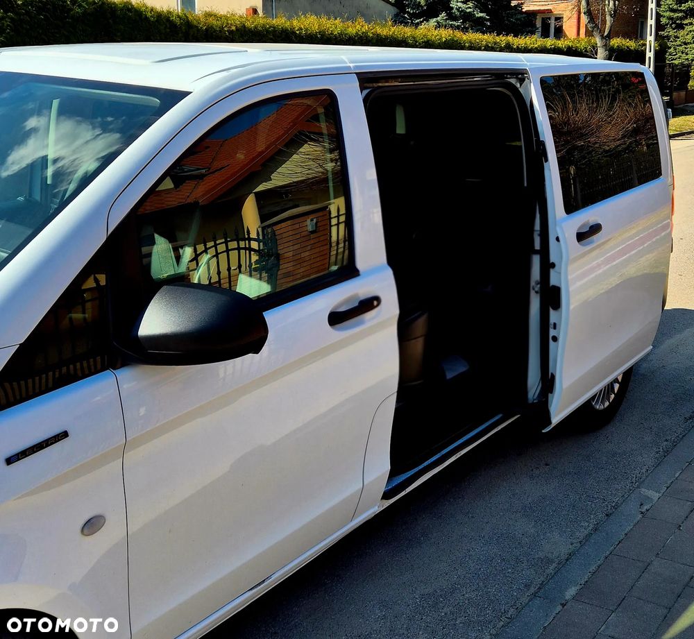 Mercedes-Benz E-VITO - 9