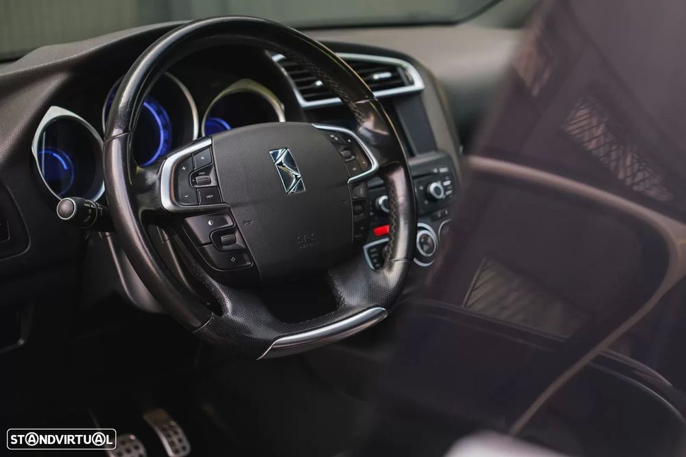 Citroën DS4 1.6 HDi So Chic - 11