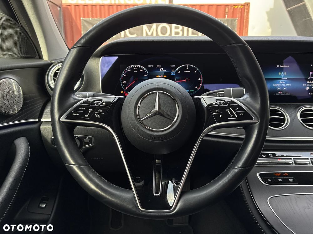 Mercedes-Benz Klasa E 300 d 4-Matic AMG/Avantgarde - 24