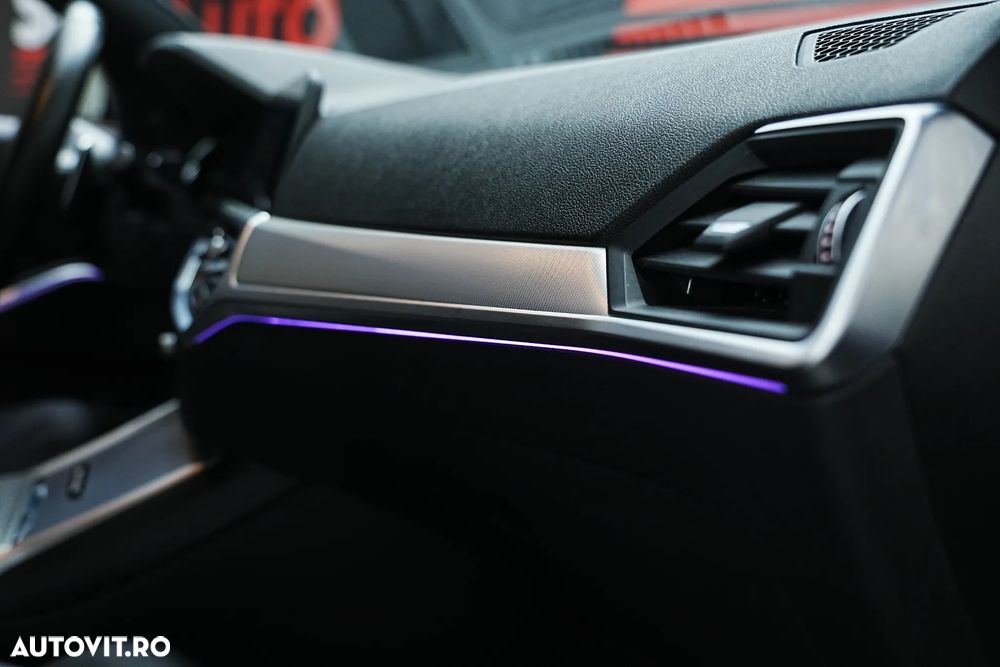 BMW Seria 3 320i AT - 16