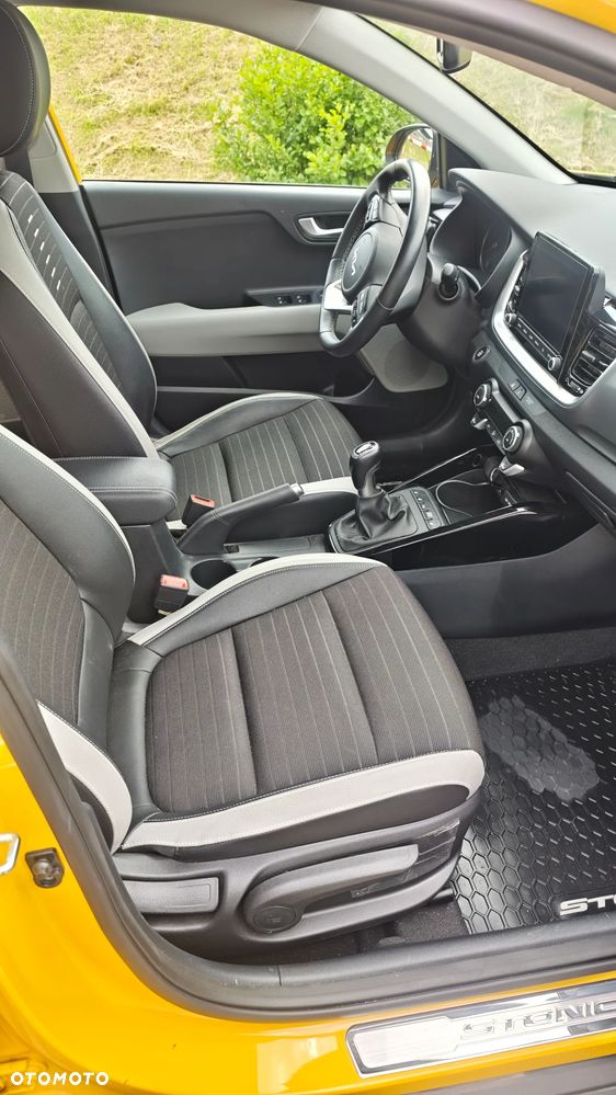 Kia Stonic 1.0 T-GDI MHEV L Business Line - 12