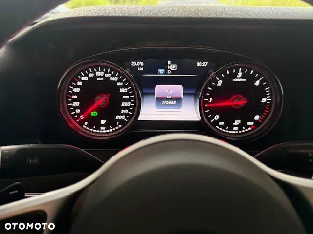 Mercedes-Benz Klasa E 220 d 9G-TRONIC - 26