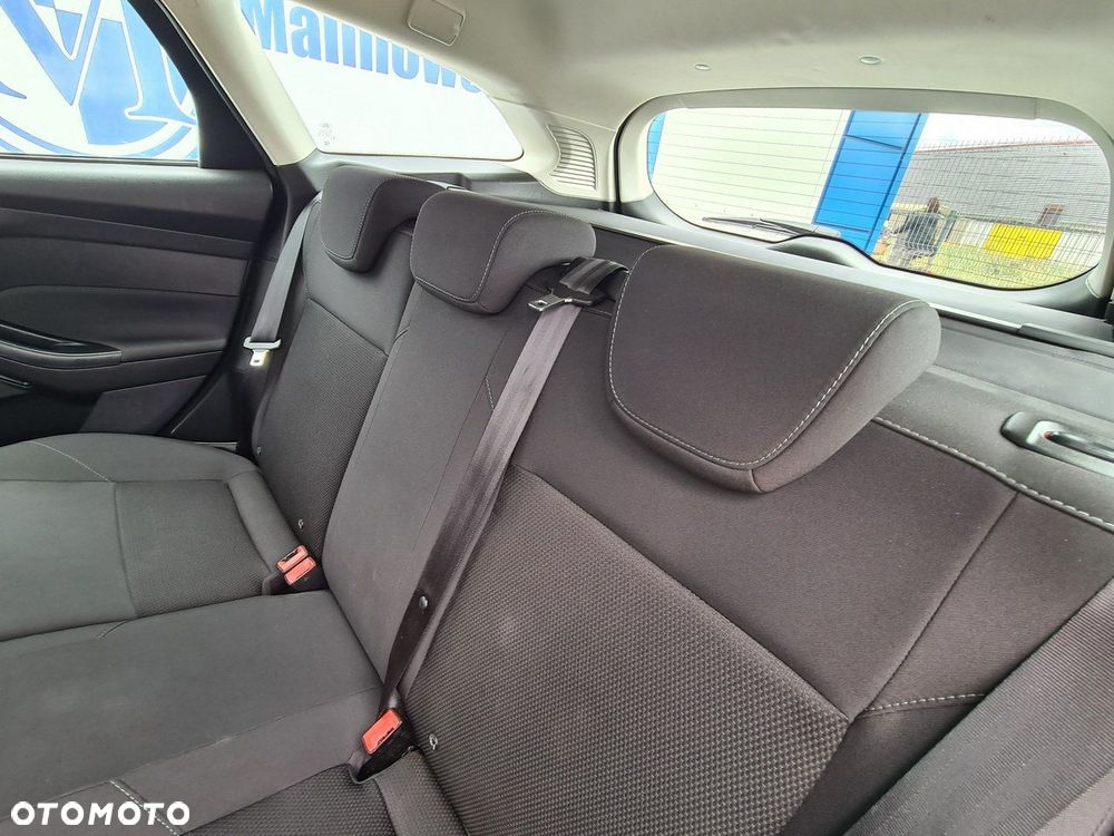 Ford Focus - 22