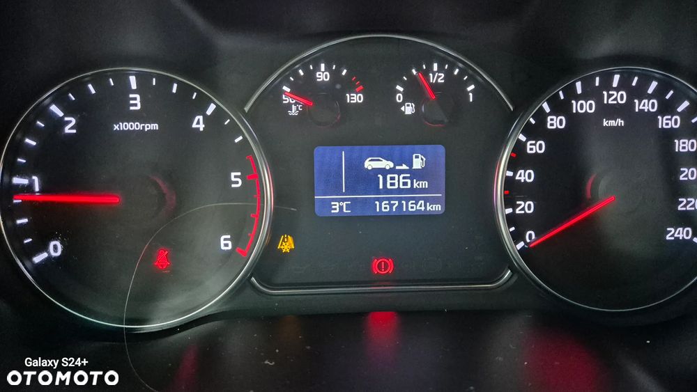 Kia Carens 1.7 CRDi 115 Dream Team Edition - 23