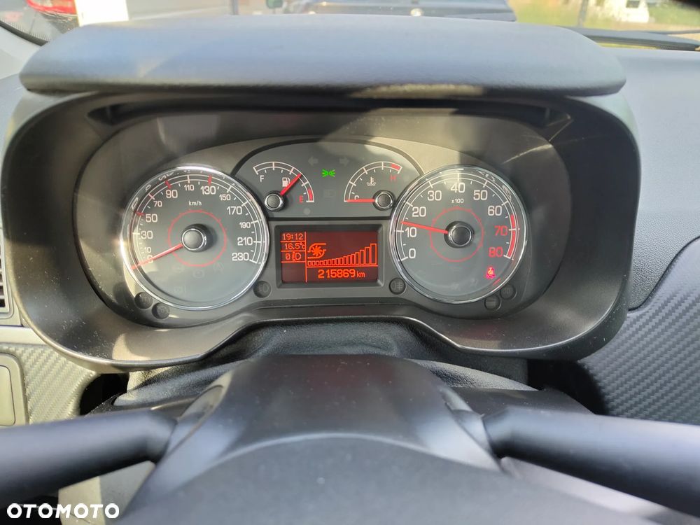 Fiat Grande Punto 1.4 T-Jet 16V Sport - 33