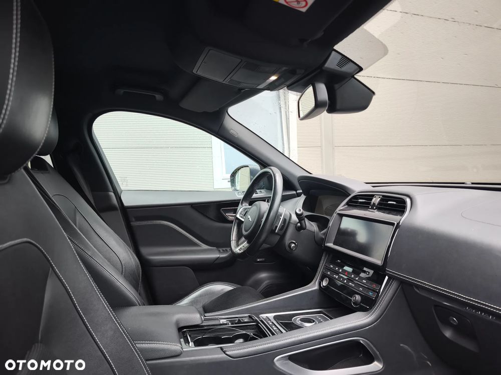 Jaguar F-Pace 30d AWD R-Sport - 31