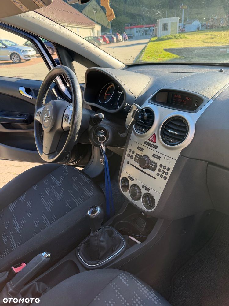Opel Corsa - 10