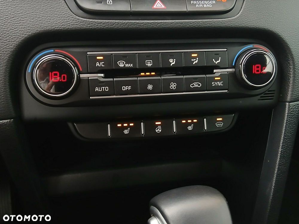 Kia Ceed - 14