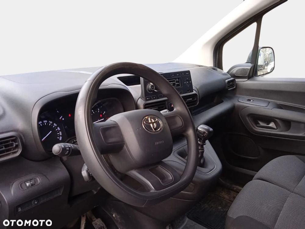 Toyota Proace City - 14