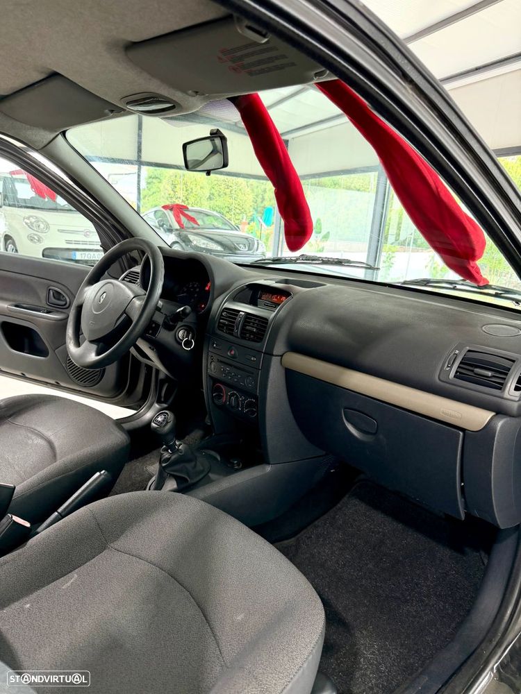 Renault Clio 1.5 dCi S - 8