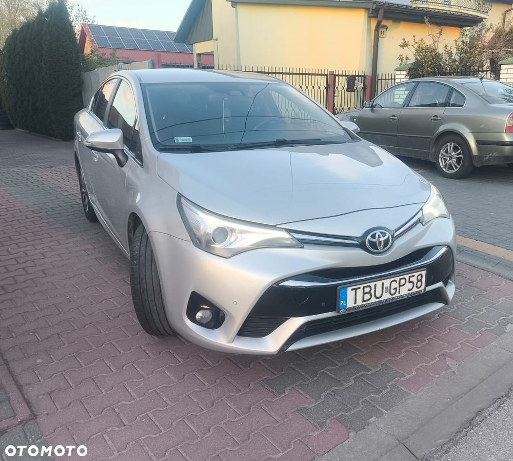 Toyota Avensis 2.0 D-4D Premium - 11