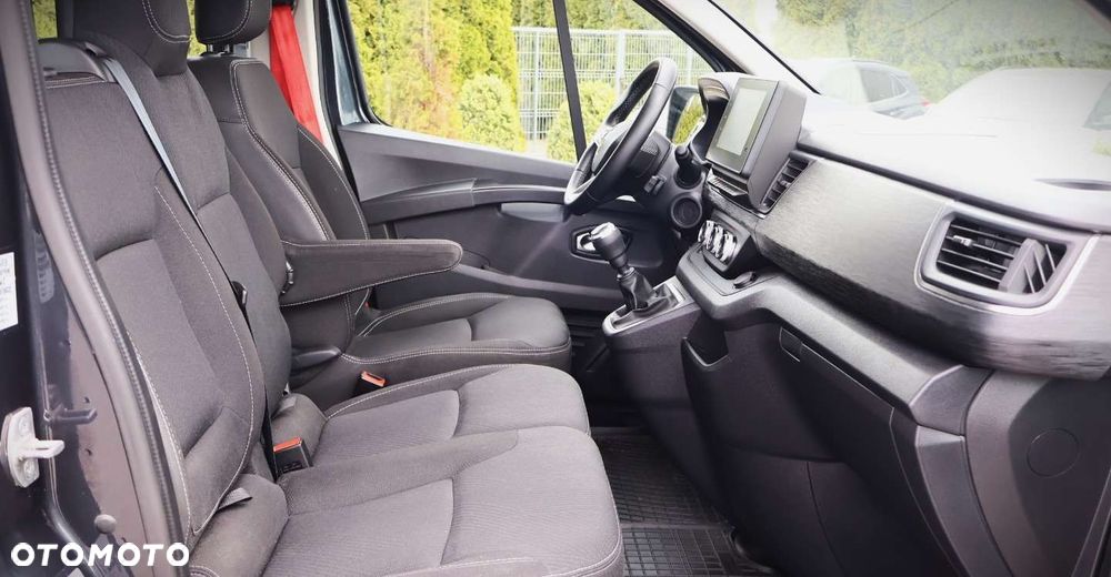Renault Trafic - 16