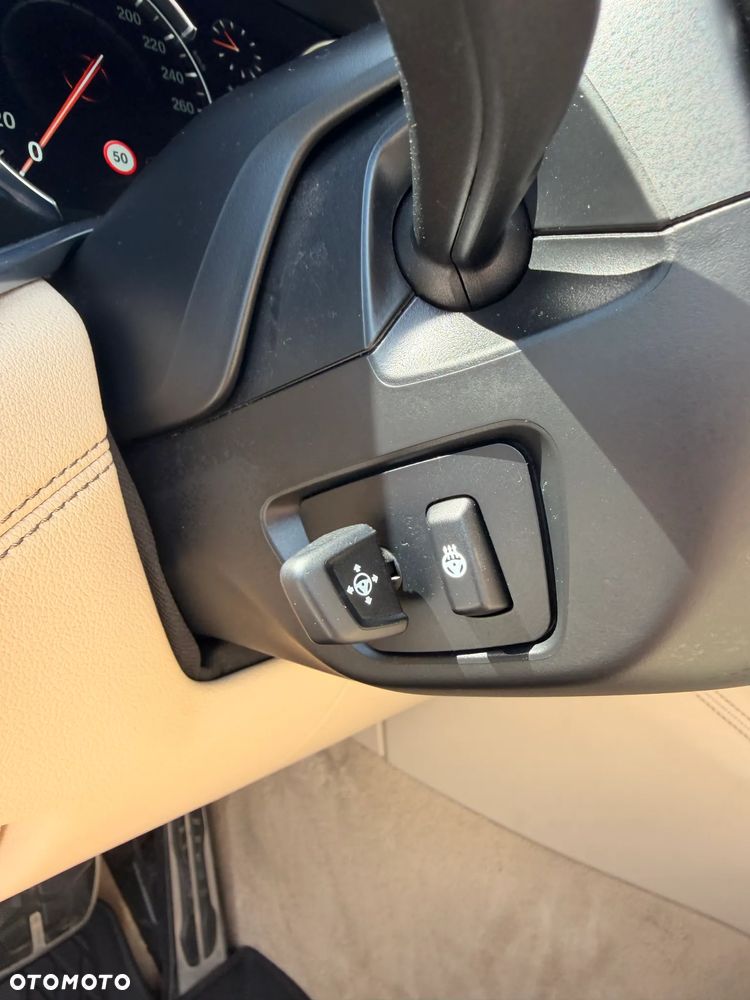 BMW Seria 7 740d xDrive - 38