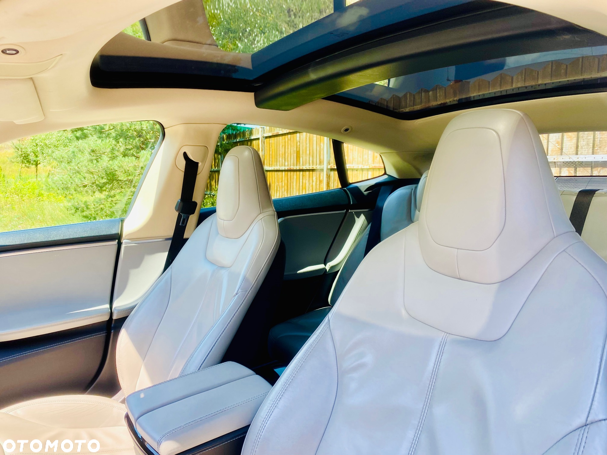 Tesla Model S Standard - 33
