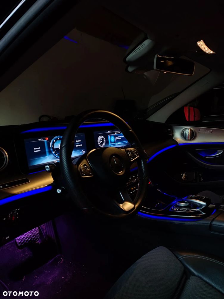 Mercedes-Benz Klasa E 220 d 9G-TRONIC - 13