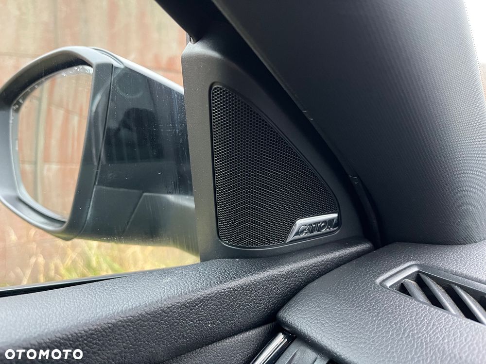 Skoda Octavia 2.0 TDI DSG RS - 24