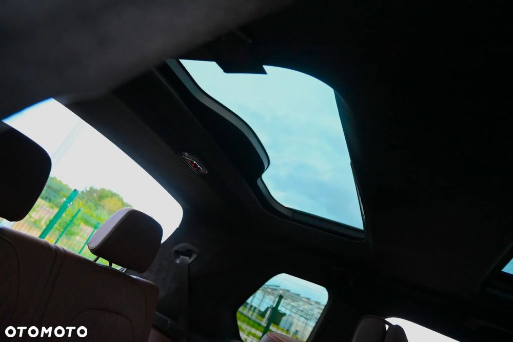 BMW X7 M50i sport - 29