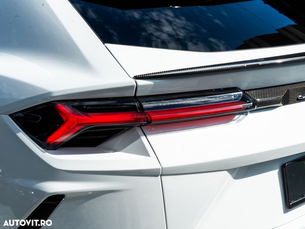 Lamborghini URUS - 15