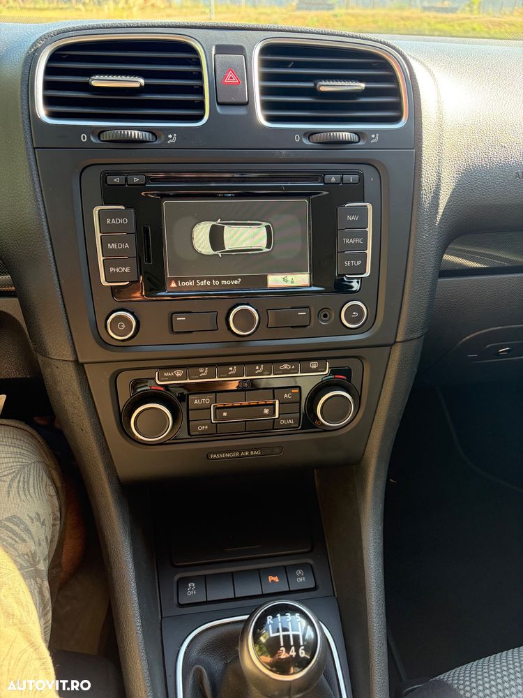Volkswagen Golf - 8
