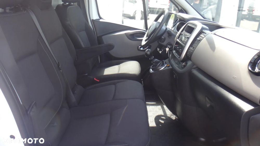 Renault Trafic - 9