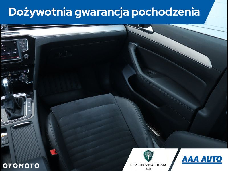 Volkswagen Passat - 9