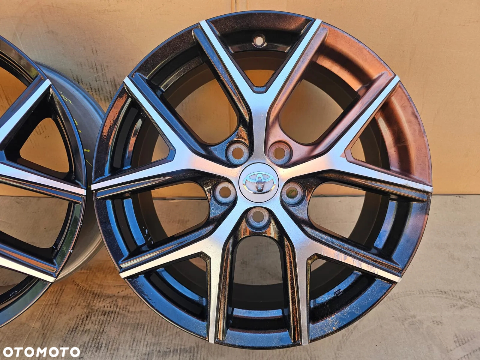 (F146) OE Toyota Rav4 Hyundai Kia Honda Infiniti Lexus Mazda Mitsubishi Nissan Subaru Suzuki / 7,5x18 ET45 5x114.3 - 5