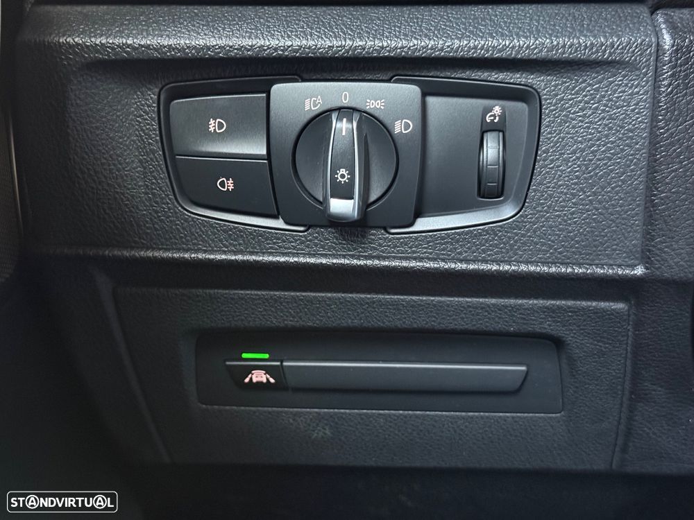 BMW 125 d Pack M - 25