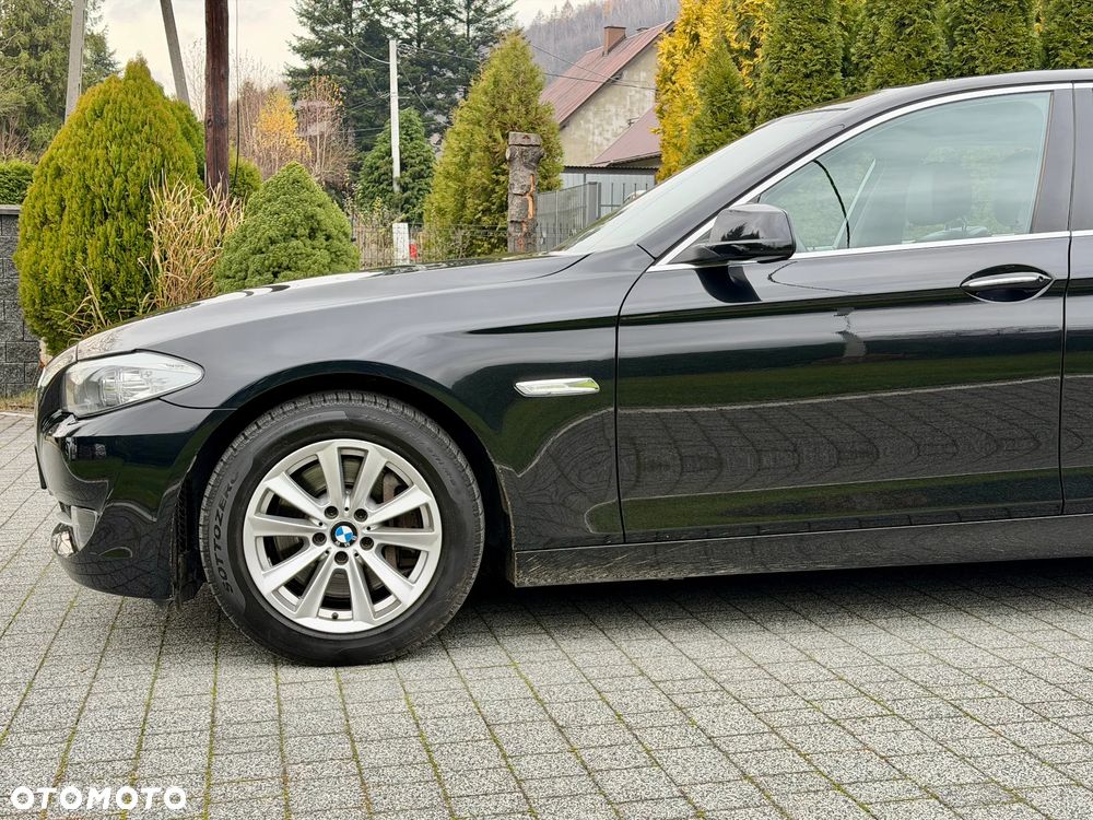 BMW Seria 5 525d xDrive Luxury Line - 3