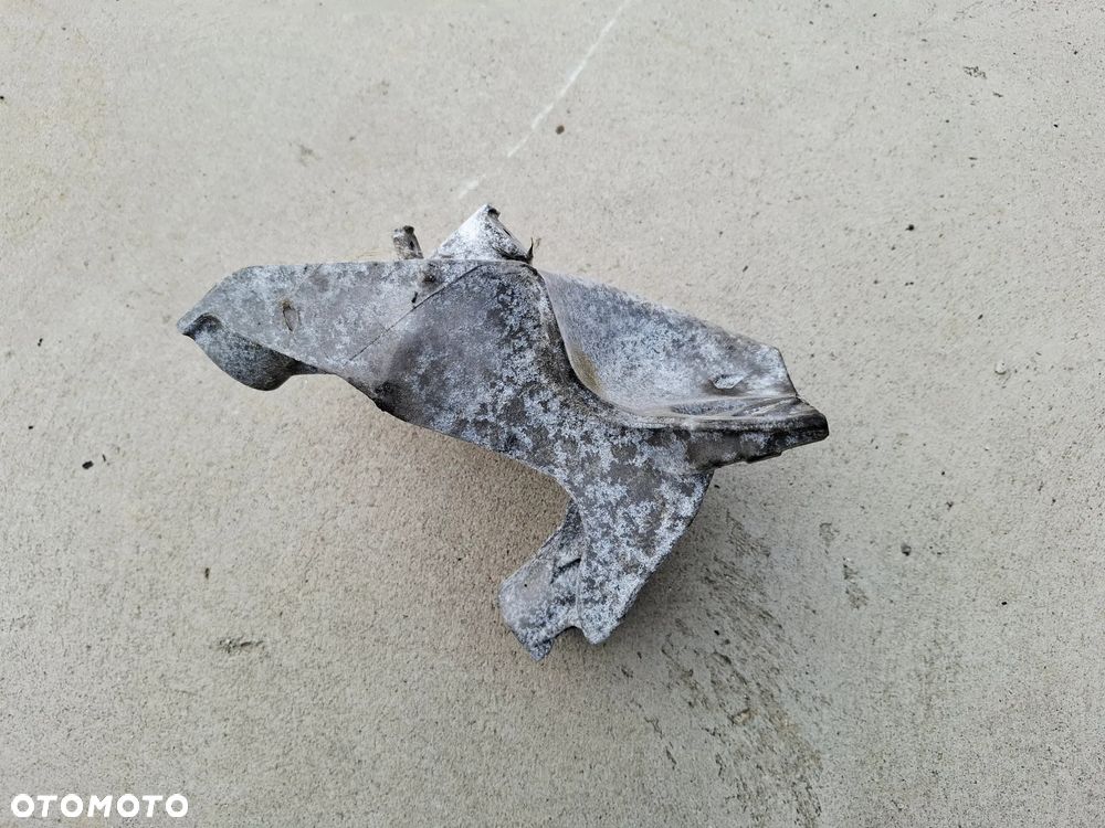 Łapa Podpora Silnika Prawa VW Phaeton 4.2 B V8 3D0199308AJ - 2