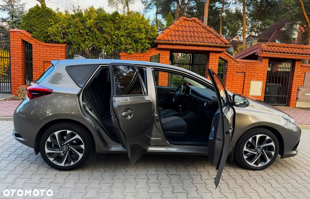 Toyota Auris 1.33 VVT-i Comfort - 19