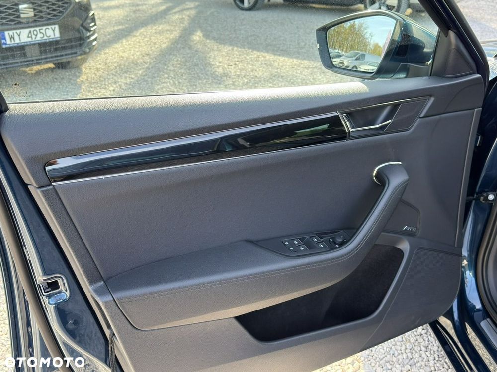 Skoda Superb 2.0 TDI SCR 4x4 L&K DSG - 14