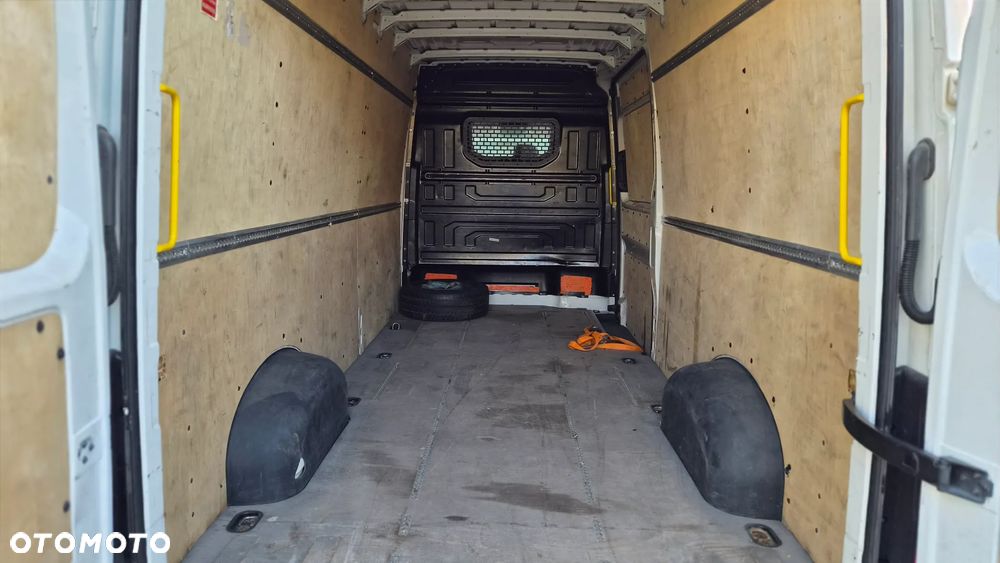 Volkswagen CRAFTER - 10