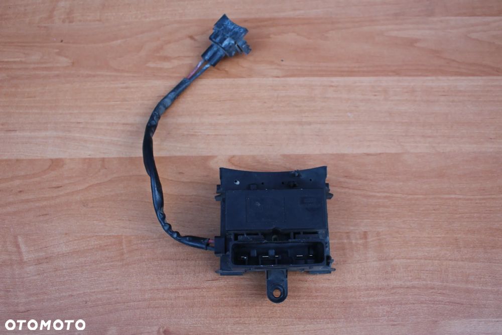 MODUŁ STEROWNIK REZYSTOR NAWIEWU WENTYLATORA OPEL VECTRA C SIGNUM 1379151