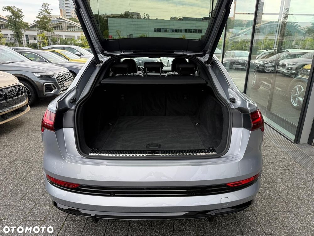 Audi e-tron Sportback - 13