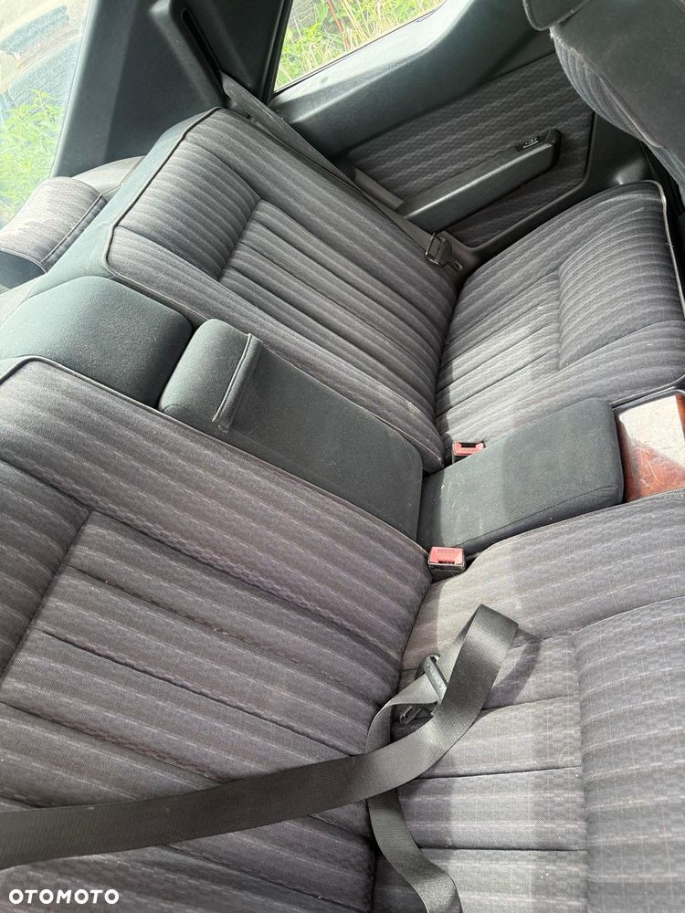 Mercedes-Benz W124 (1984-1993) - 12