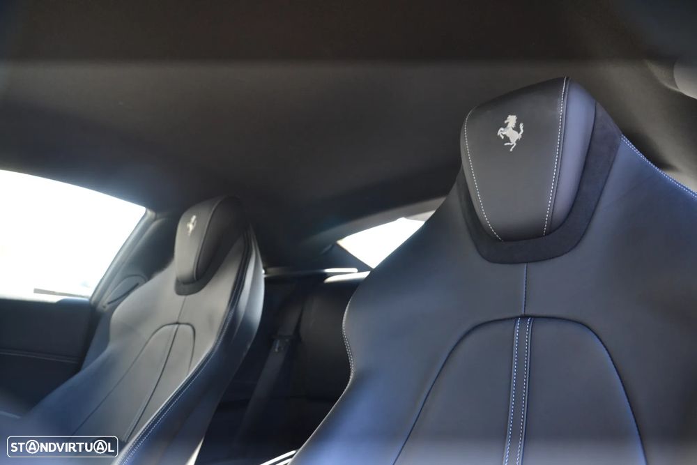 Ferrari Roma 3.9 Twin-Turbo V8 - 23