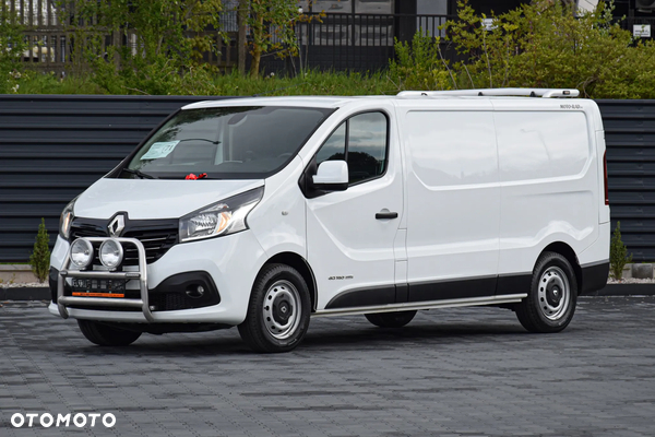 Renault TRAFIC / 1.6 dCi 140 KM / DOSTAWCZE / BLASZAK / 3 OSOBY / DRZWI BOCZNE PRZESUWNE / NAWIGACJA / KLIMA / WEBASTO / TEMPOMAT / KAMERA COFANIA / CZUJNIKI PARKOWANIA / HAK / SERWISOWANY / SPROWADZONY