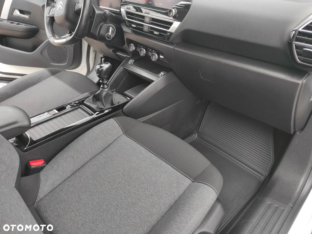 Citroën C4 BlueHDi 110 Stop&Start C-SERIES - 24