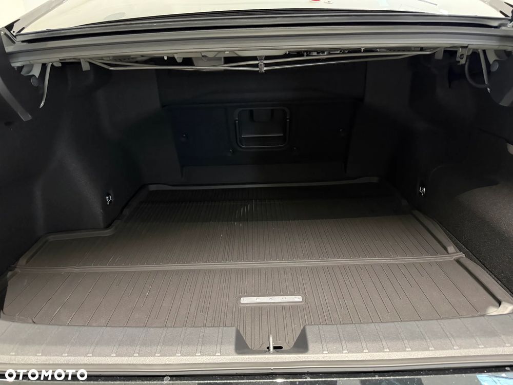 Lexus ES 300h Prestige - 9
