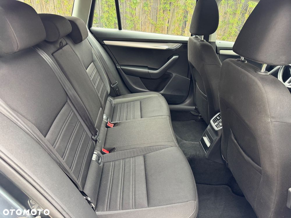 Skoda Octavia 1.0 TSI DSG Clever - 11
