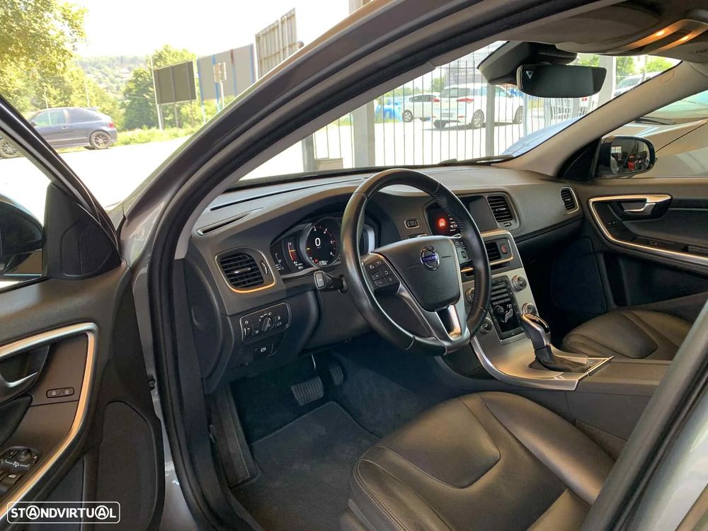 Volvo V60 Cross Country 2.0 D3 Geartronic - 15