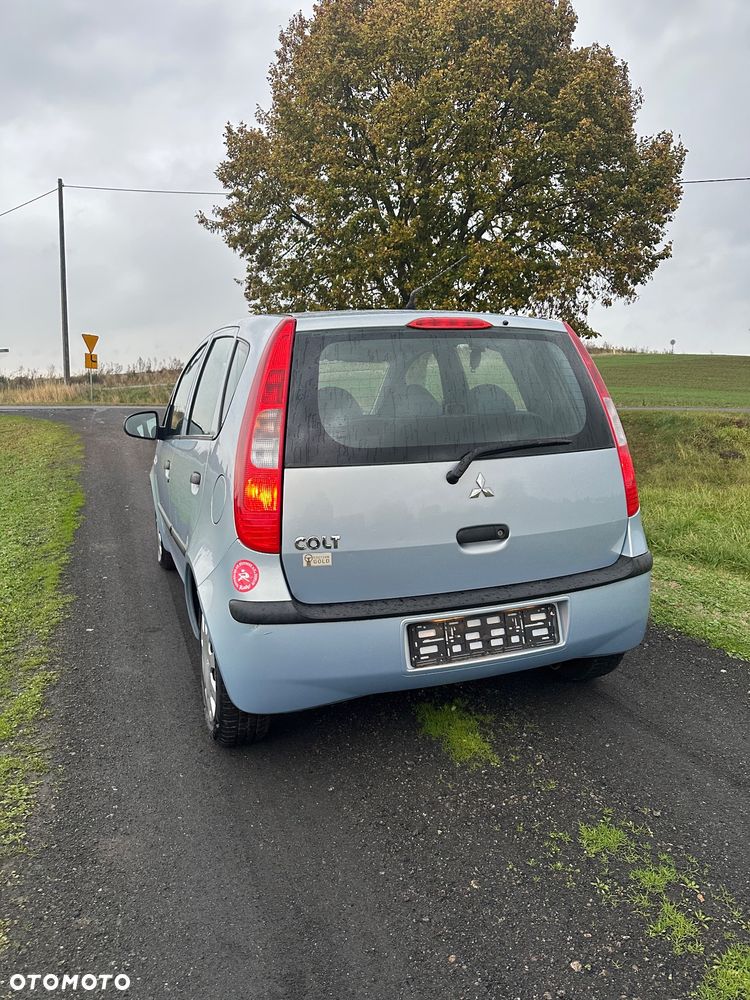 Mitsubishi Colt 1.1 - 9