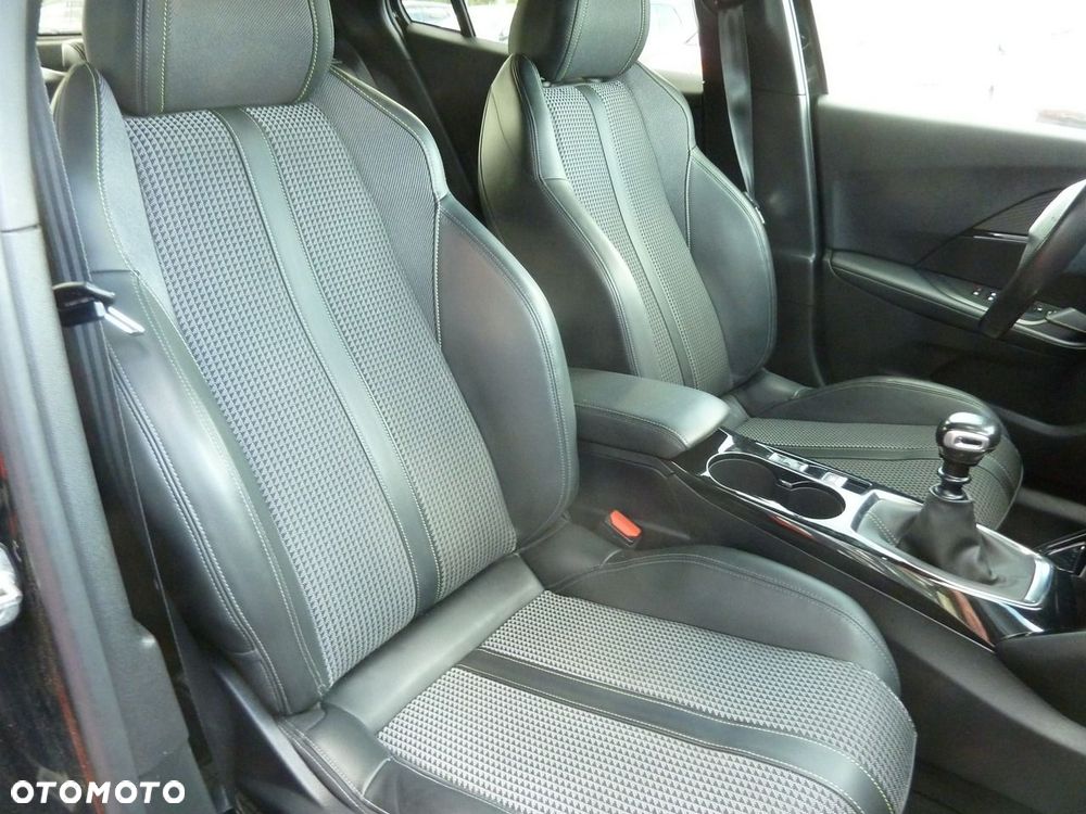 Peugeot 2008 - 15