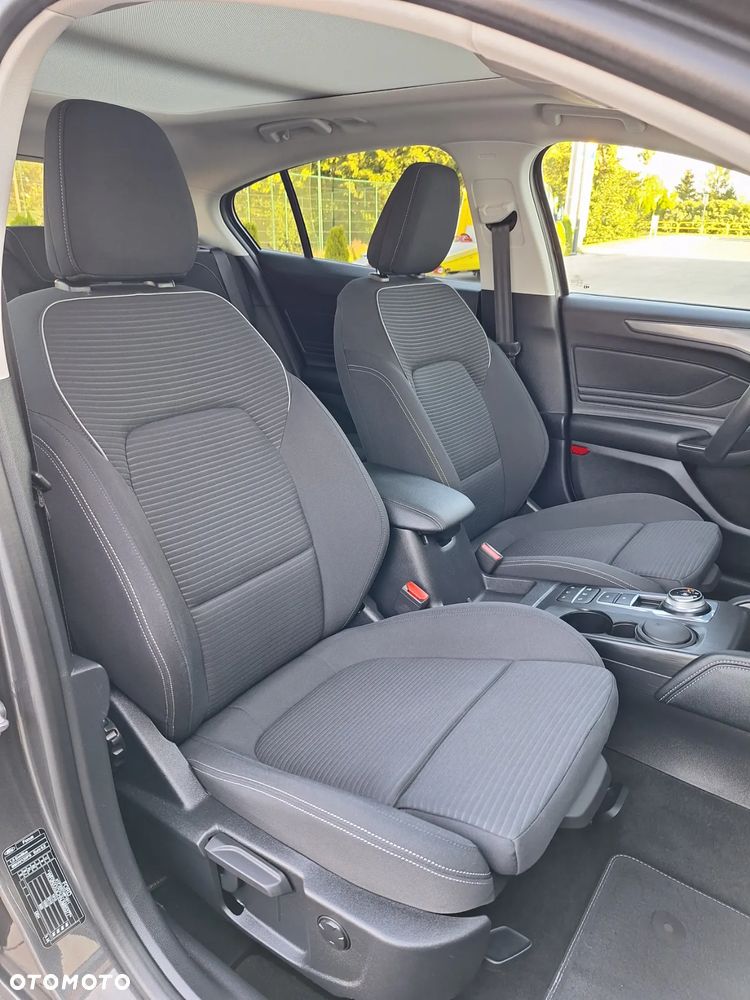 Ford Focus 1.5 EcoBlue STart-Stopp-System TITANIUM X - 14