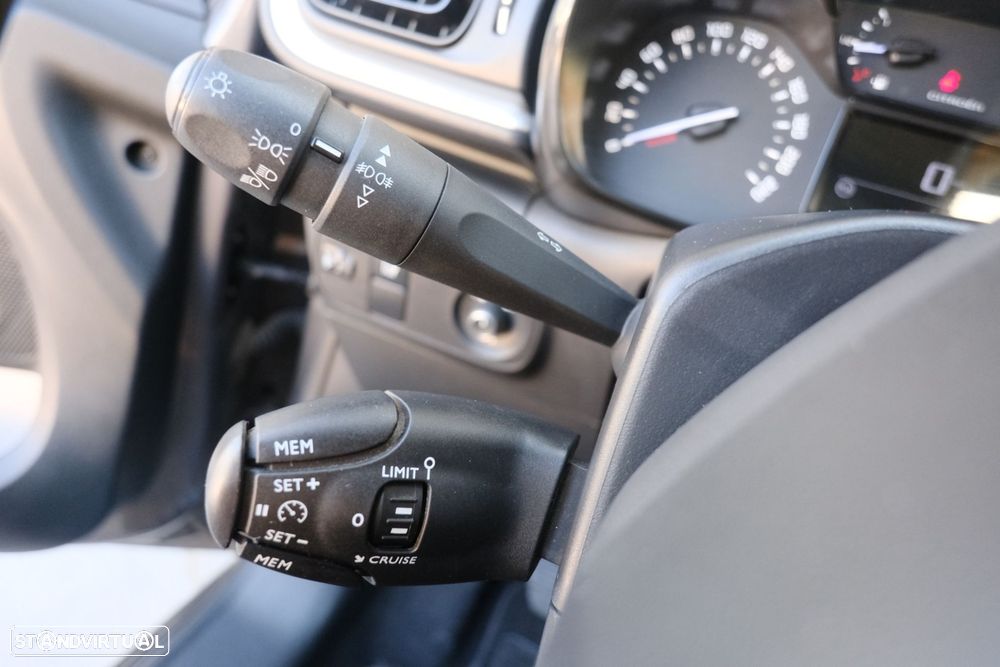Citroën C3 1.2 PureTech Shine - 17