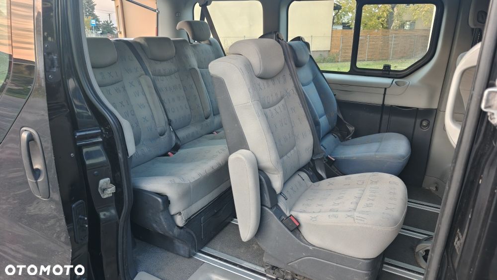 Renault Trafic - 15