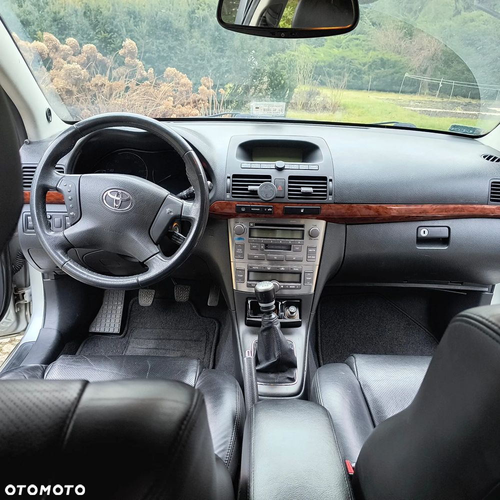 Toyota Avensis 2.2 D-4D Prestige - 6