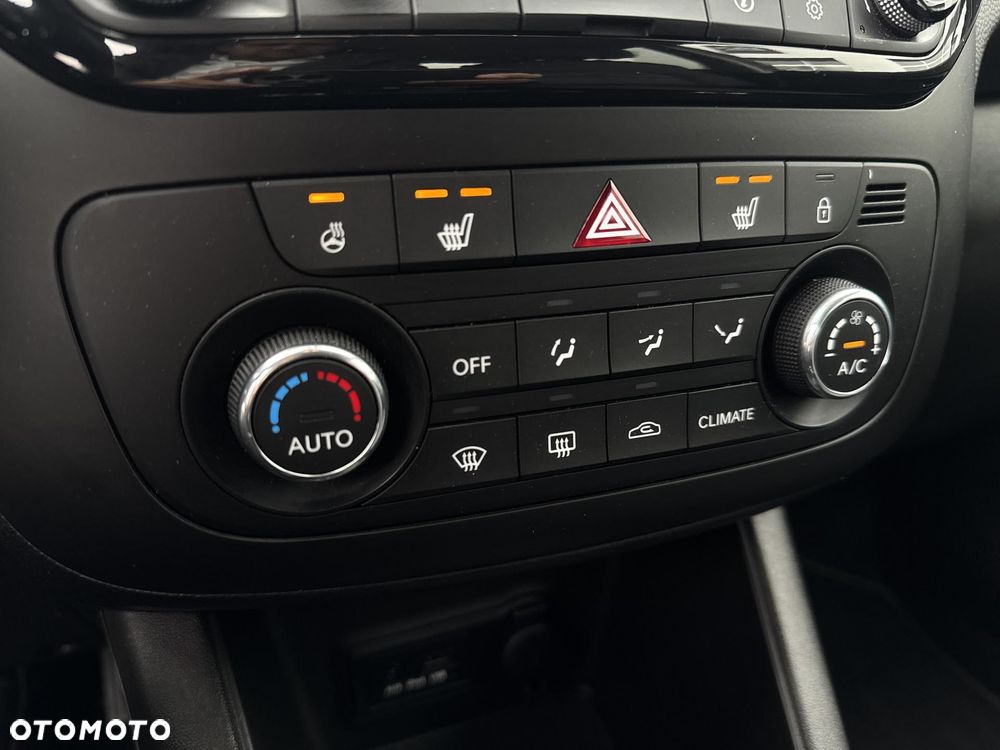 Kia Venga 1.6 Business Line - 21
