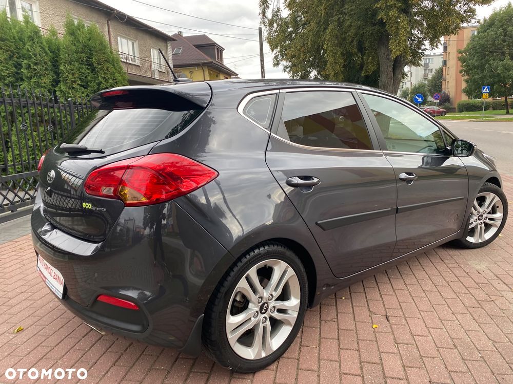 Kia Ceed 1.6 GDI Dream-Team Edition - 10